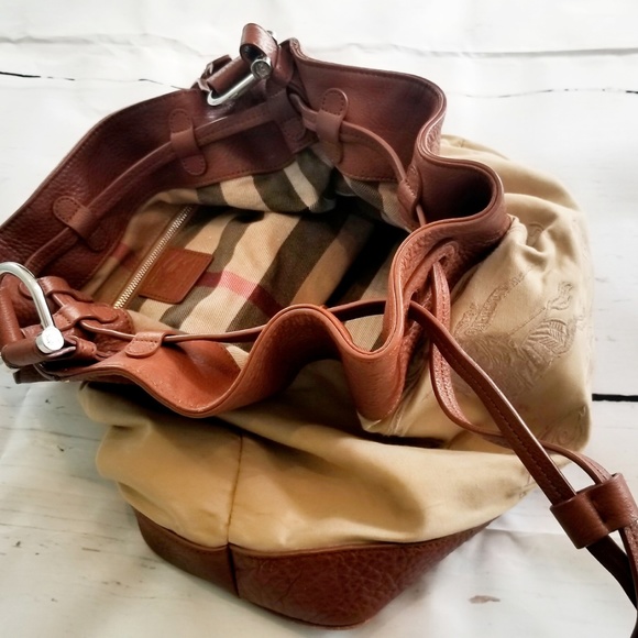 Burberry Prorsum Drawstring bucket purse - Picture 2 of 9